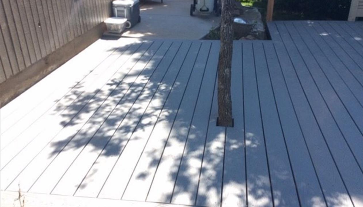 Trex Pebble Grey Deck