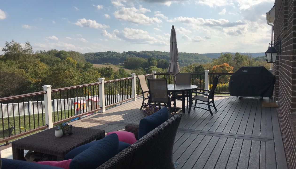 Spiced Rum with Vintage Lantern picture frame and border with Vintage Lantern rail