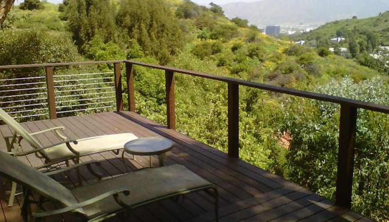 Trex Transcend deck in Spiced Rum