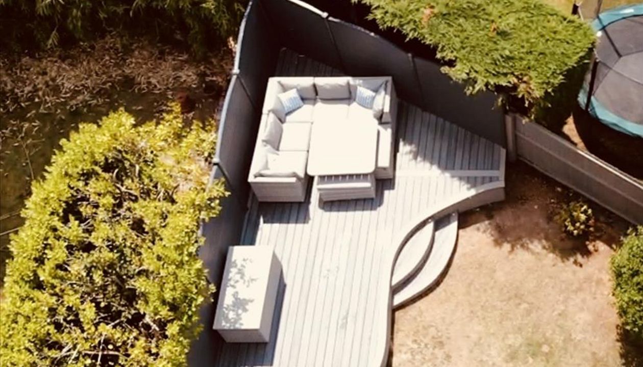 Trex Transcend Island Mist with Gravel path Custom Curve Cardiff