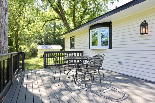 Middle Road Deck: clamshell decking and cocktail rail