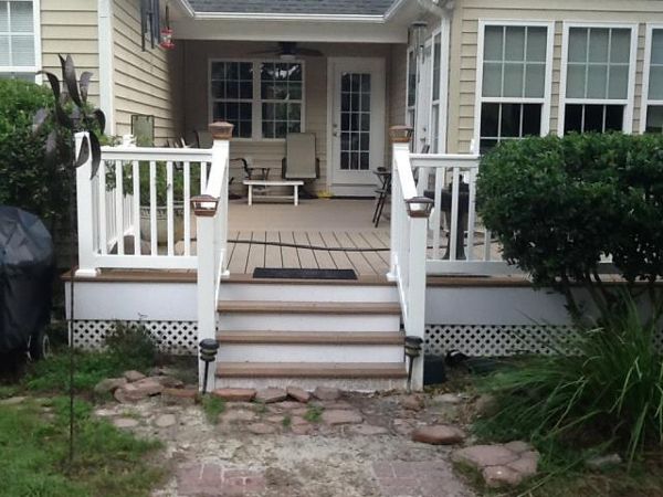 Nice inviting stairs for Trex Transcend Rope Swing deck