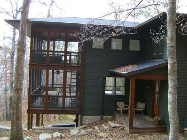 Nice stairs with trex railing, I made the matching gate