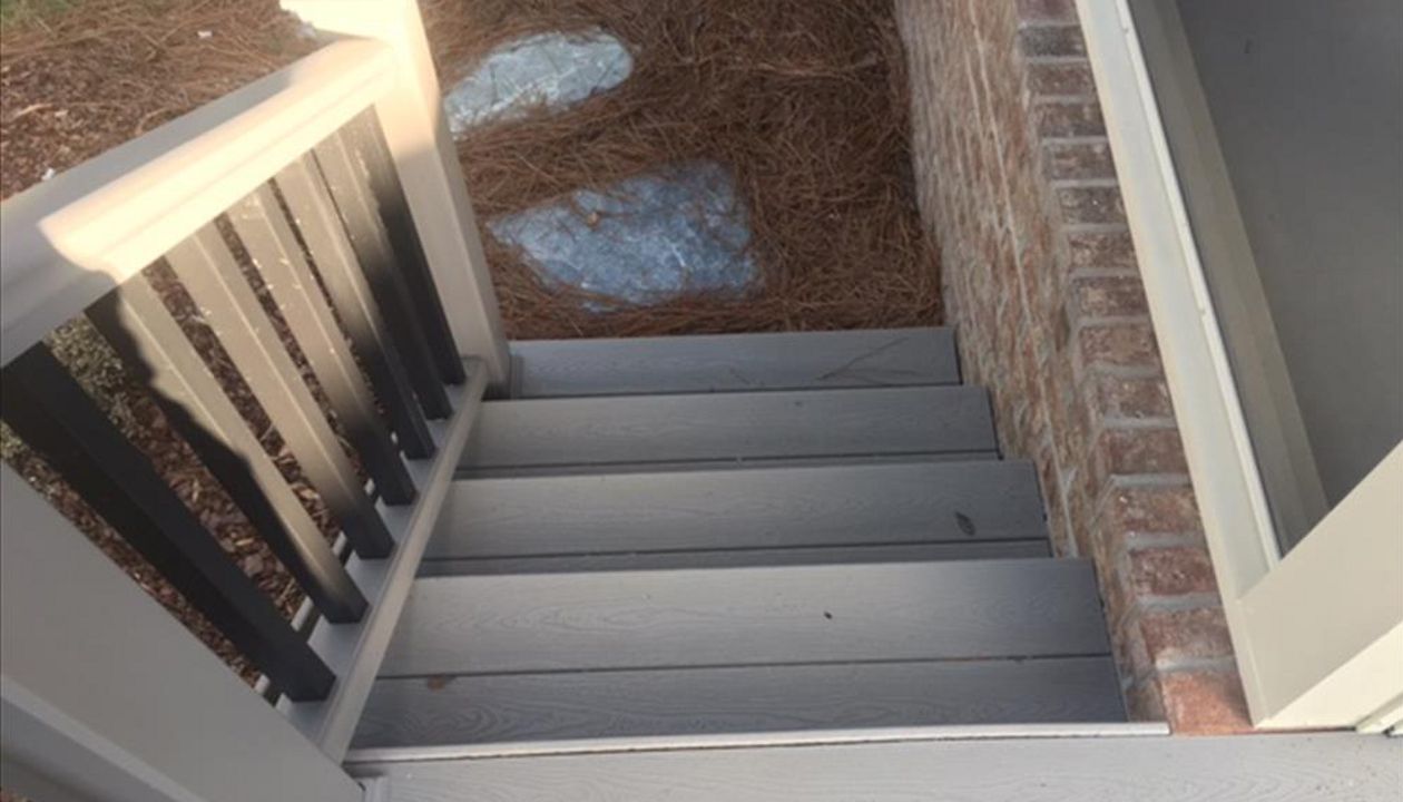 Trex Transcend stairs stay looking like the day they were built