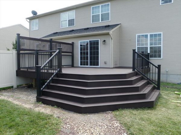 Trex Transcend Vintage Lantern Decking, Black Transcend Railing
