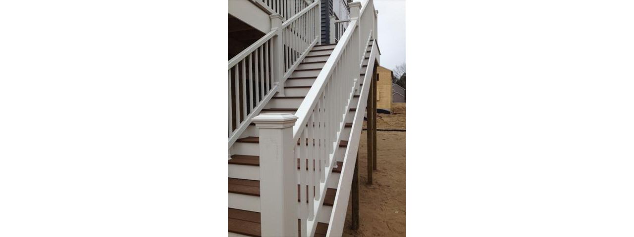 Trex Select - decking in Saddle, Select railing