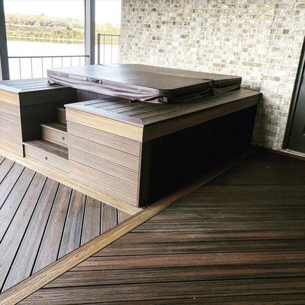 Trex Transcend Spiced Rum w/ Havana Gold frame