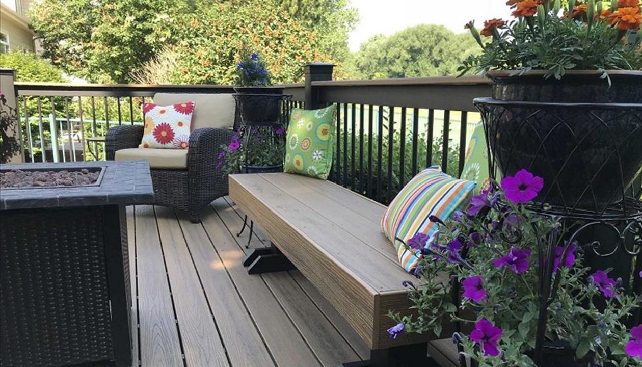 Trex Deck Builder in Colorado featuring Trex Havana Gold