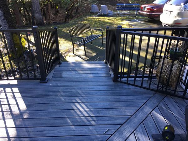 Trex Island Mist and Trex Signature Gate and Rail Jacksonville, OR