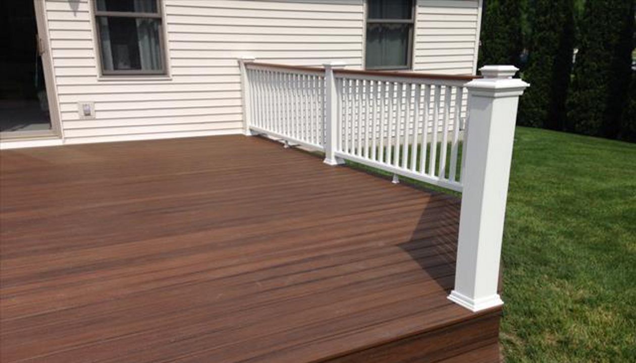 Composite deck in Saginaw, MI area