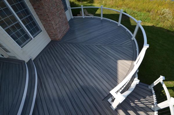 Trex Transcend Island Mist Decking with White Railing and White Aluminum Balusters, Curved Deck - Long Grove, IL