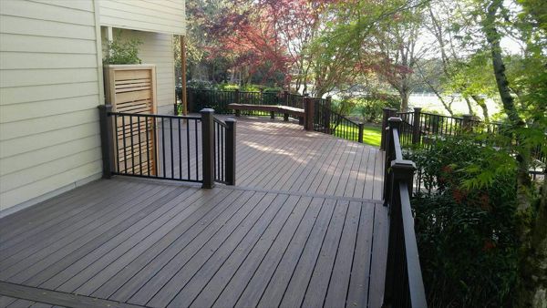 Trex Signature Rail and Transcend Decking in West Linn, Oregon