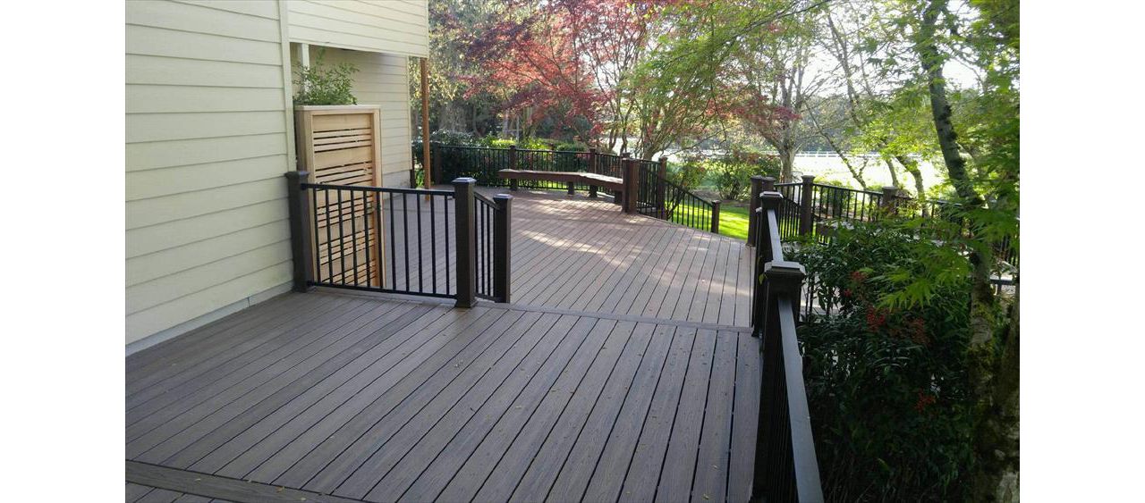 Trex Signature Rail and Transcend Decking in West Linn, Oregon