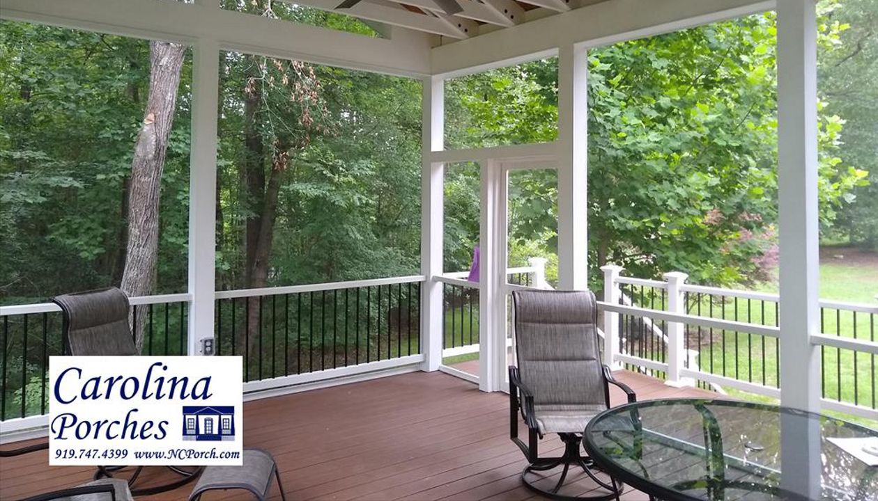 Custom Designed Screen Room with Trex Decking and Railing