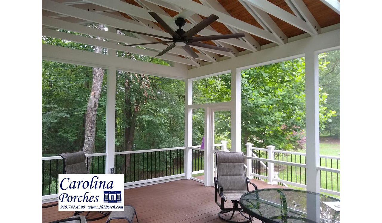 Custom Designed Screen Room with Trex Decking and Railing
