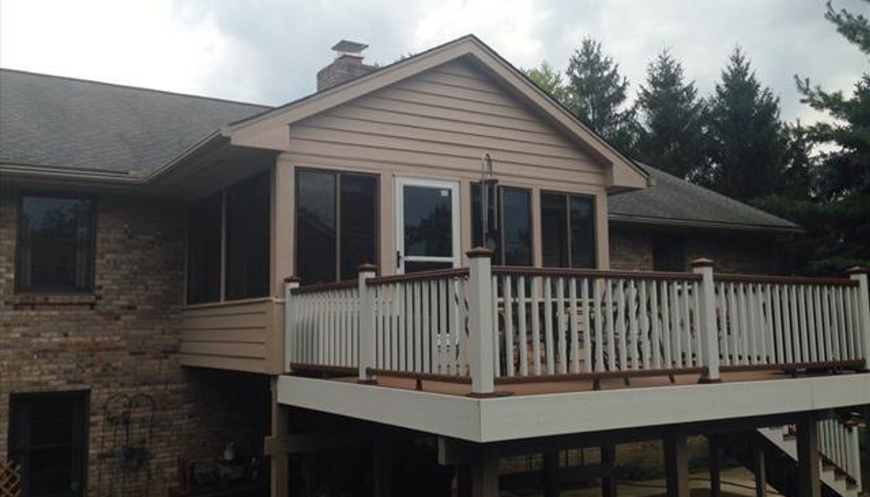 Trex Enhance Decking and Transcend Railing in Springboro, OH