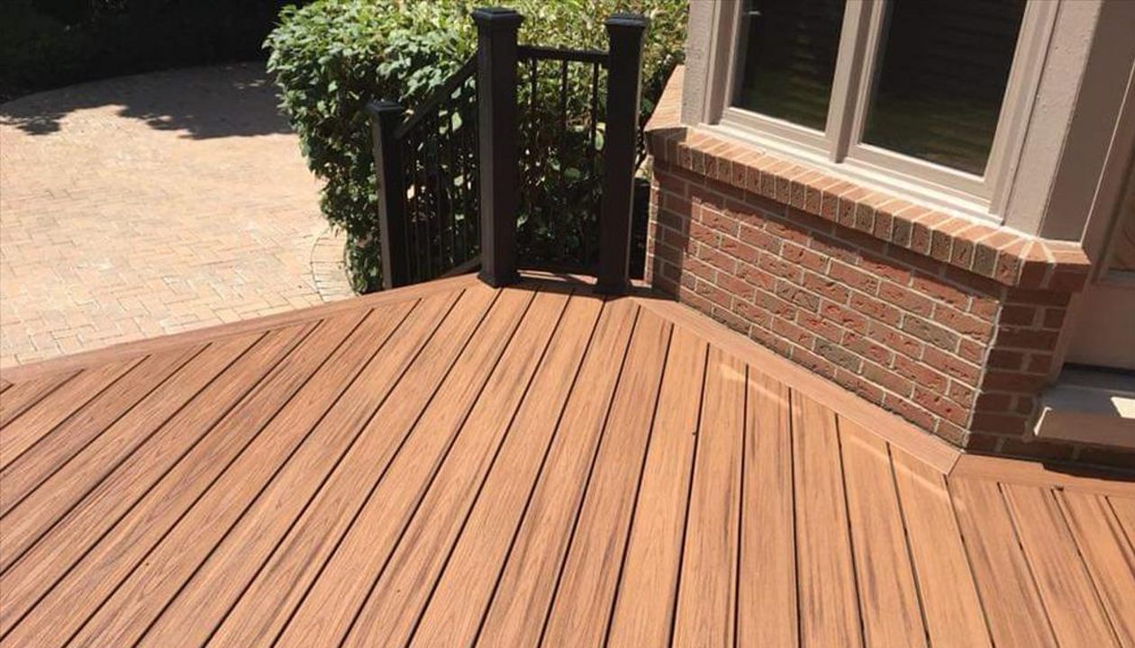Northville Deck, Trex Transcend, Color is Tiki Torch