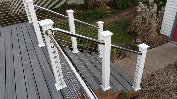 den fascia fasteners,Trex Enhance Clam shell picture frame serving the Twin Cites, picture frame, hidden fasteners, Hastings, Woodbury, Egan, Edina, Minneapolis, Lake of the Isles