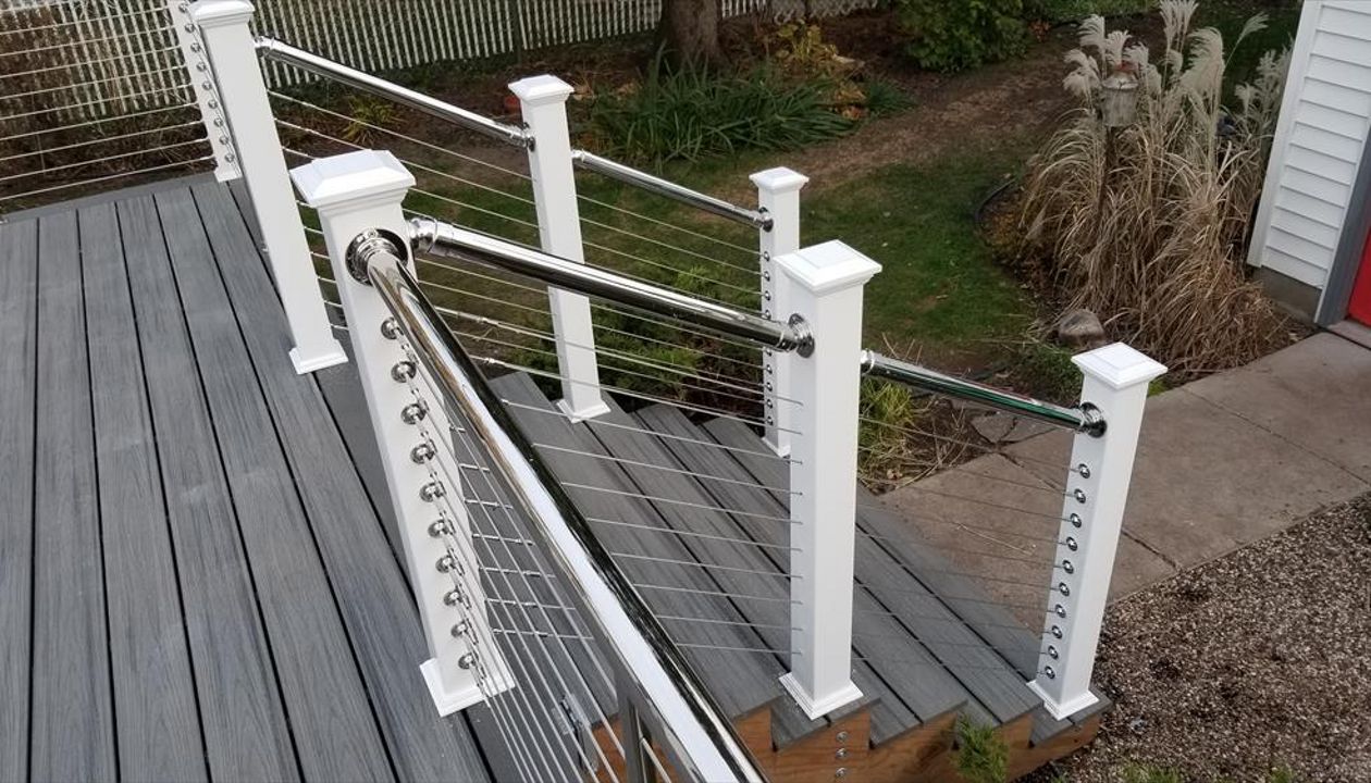 den fascia fasteners,Trex Enhance Clam shell picture frame serving the Twin Cites, picture frame, hidden fasteners, Hastings, Woodbury, Egan, Edina, Minneapolis, Lake of the Isles