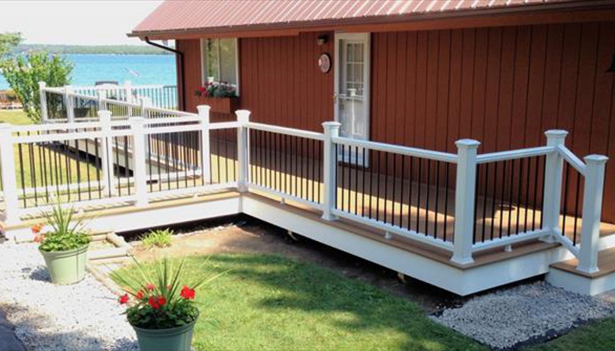 Transcend white rail with aluminum balusters
