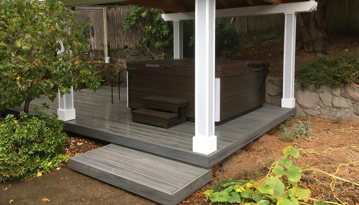 Island mist decking with custom roof by us.