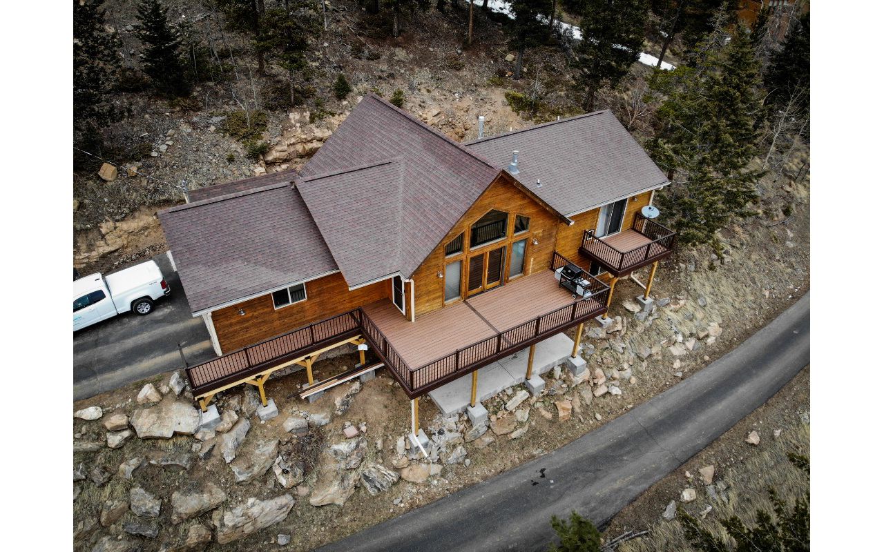 Trex Transcends decking, rails, & lights Mountain Deck