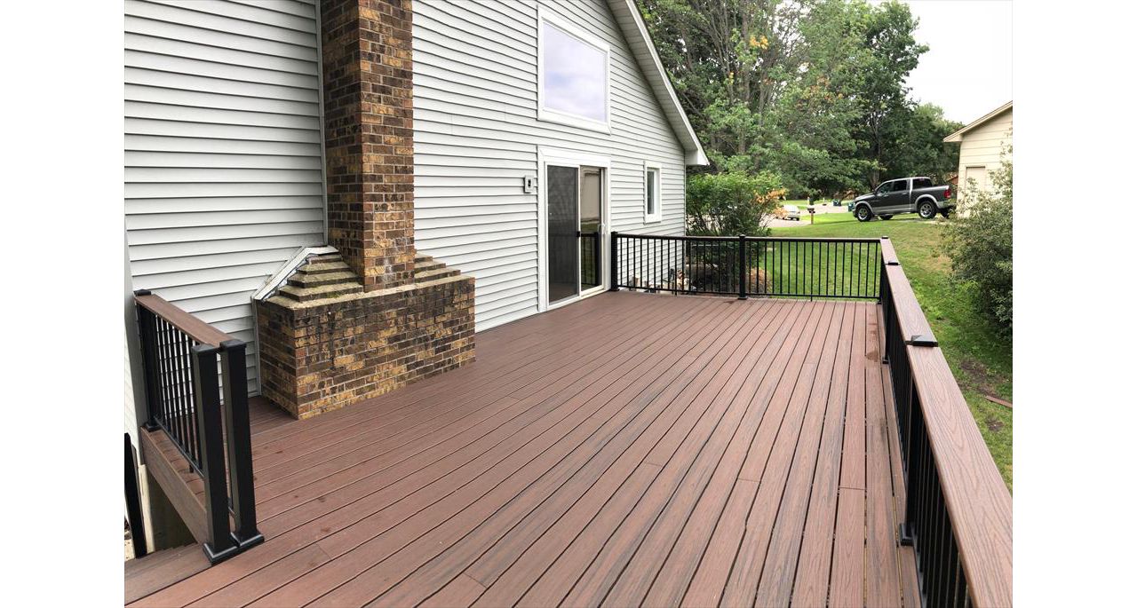 Trex Tropical Transcend Composite Decking; Aluminum Rail with Trex Drink Rail Top in Minneapolis MN Area