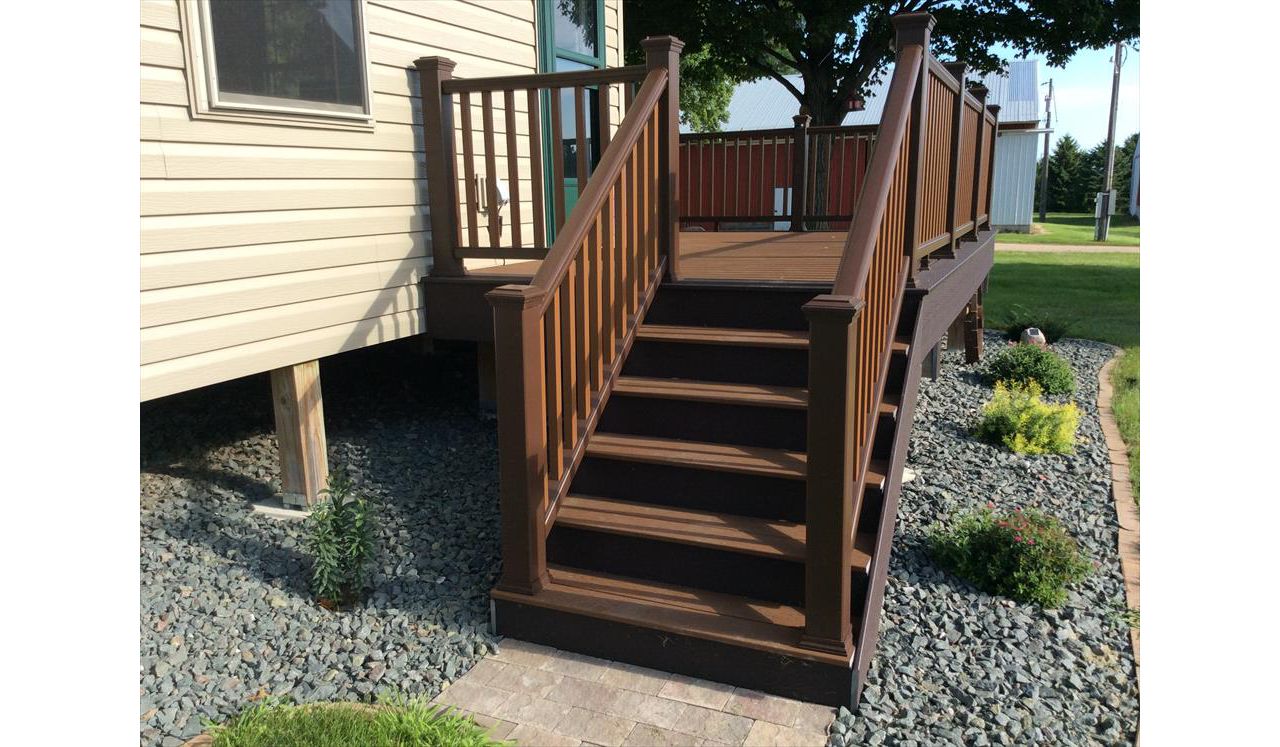 Trex back steps off deck