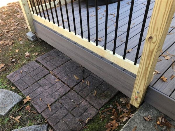 Trex Enhance Naturals Rocky Harbor fascia is a clean, aesthetic to regular lumber.
