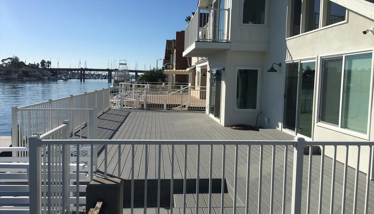 Beach Harbor oceanfront deck tropical Trex decking railing