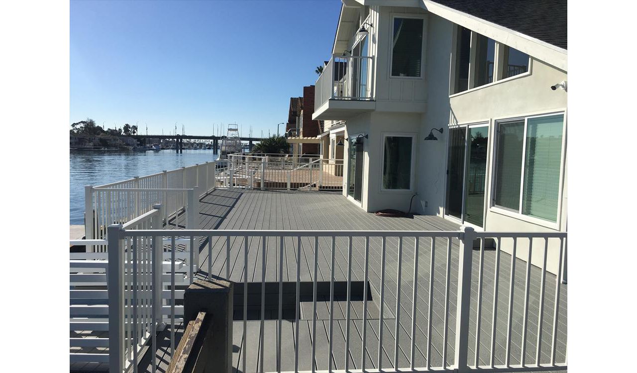Beach Harbor oceanfront deck tropical Trex decking railing