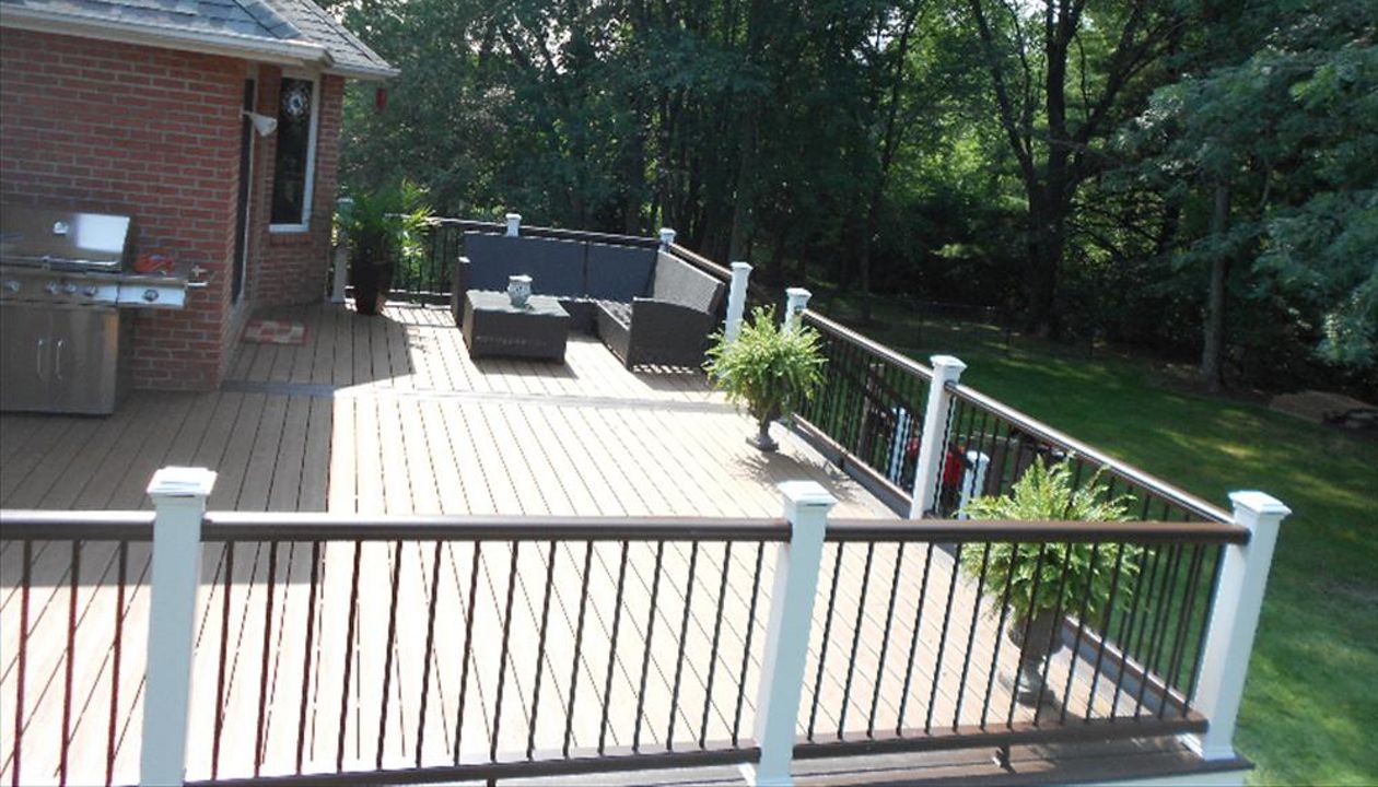 Trex deck in New Whiteland