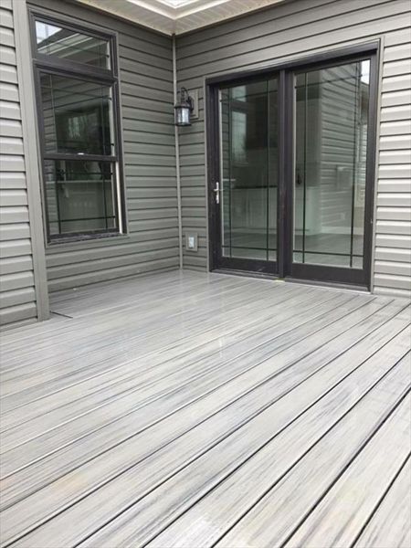 Black and white photo of Trex Island Mist. The contrast in the Transcend line looks amazing