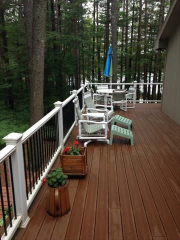 Transcend Railing w/ Aluminum Balusters