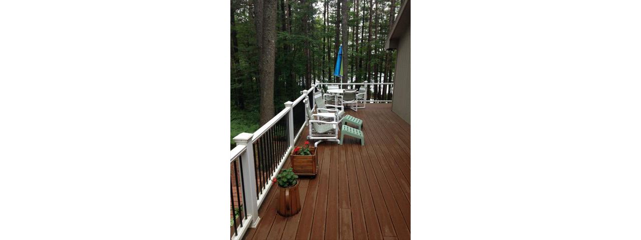 Transcend Railing w/ Aluminum Balusters