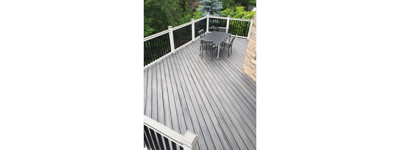 Island Mist; Cocktail Railing, Charcoal Black balusters