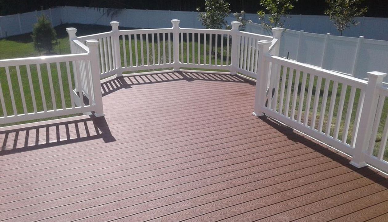 This shot really captures the grain pattern of Trex Select Saddle.