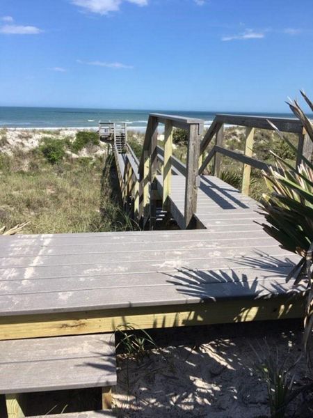174' walkway to Crescent Beach