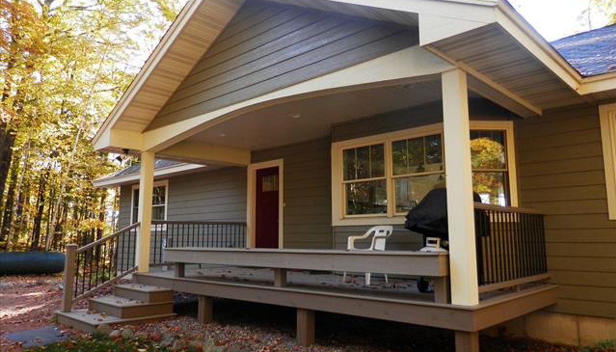 Trex composite front deck, Wisconsin