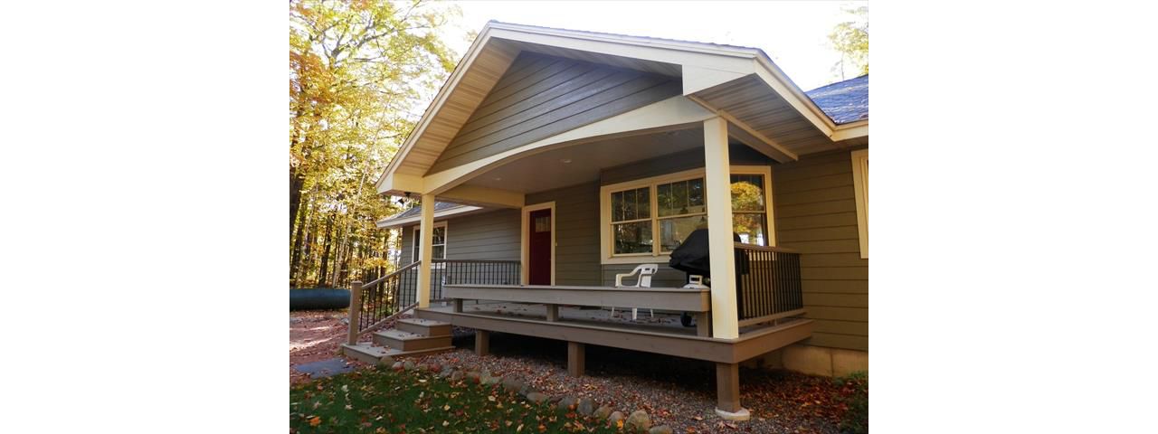 Trex composite front deck, Wisconsin