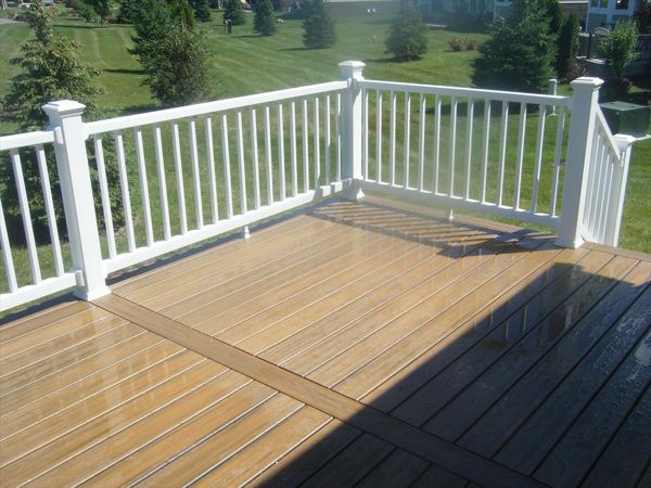 Transcend Havana Gold with Trex Select White rail, Brownstown Twp.