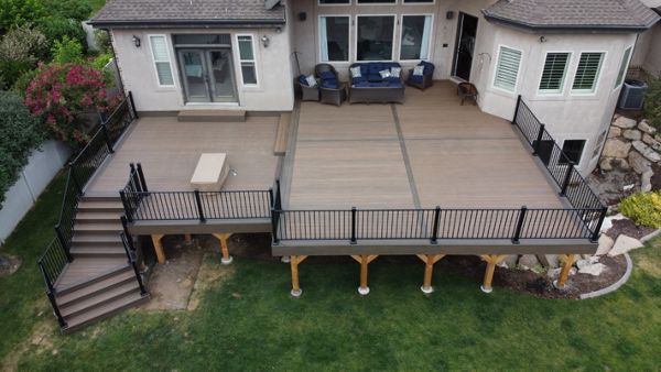 Trex Enhance Natural Toasted Sand with Coastal Bluff Borders/Fascia Utah County
