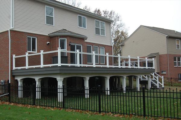 Trex Enhance Clamshell