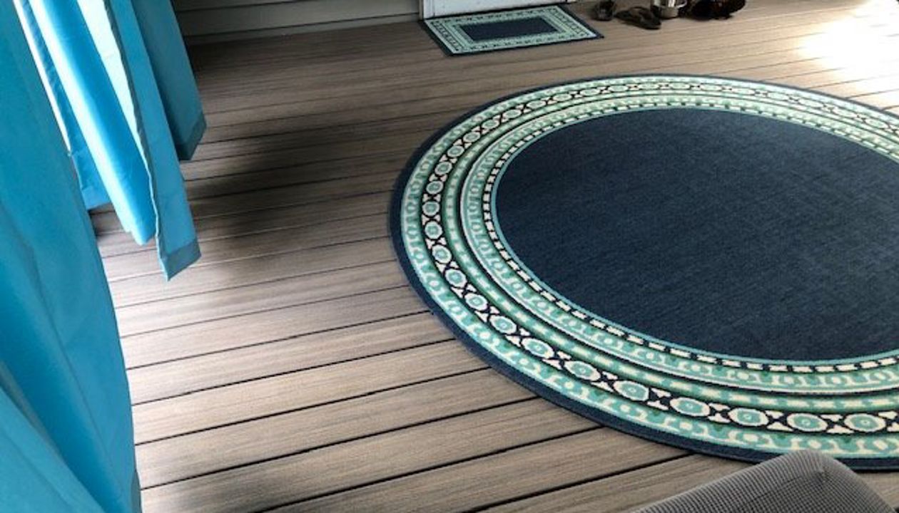 Trex Enhance Naturals Rocky Harbor with Trex Universal Hideaway fasteners give a blemish free look