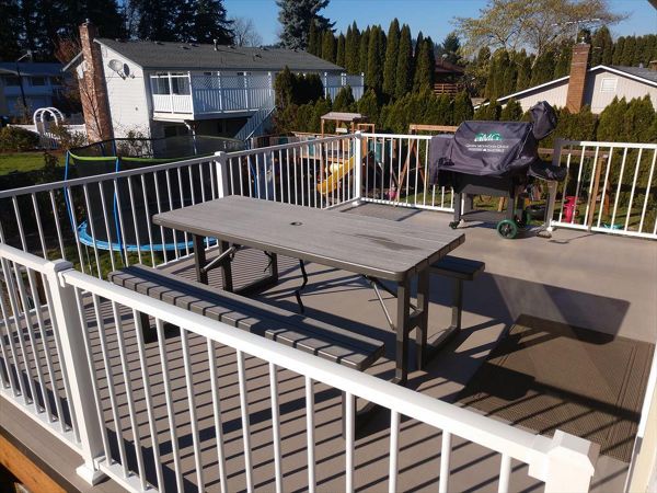 Trex Signature Aluminum Railings on existing deck.