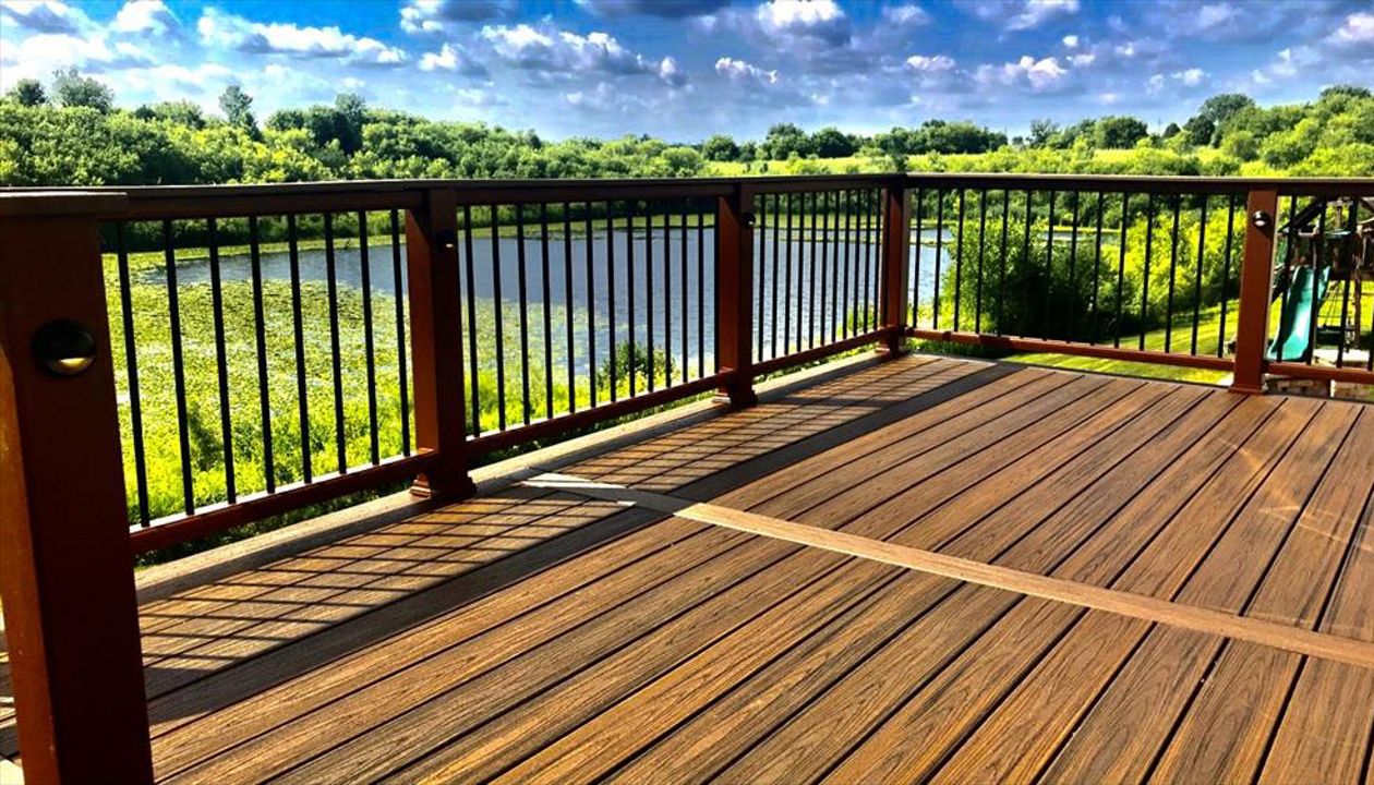 Trex Transcend Spiced Rum, Trex Transcend Railings Firepit With Spiced Rum Cocktail Railing Top, Algonquin IL