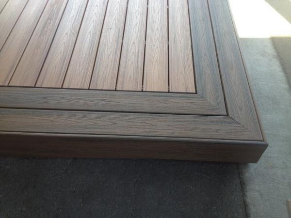 Tiki Torch w/ Spiced Rum 2 board border