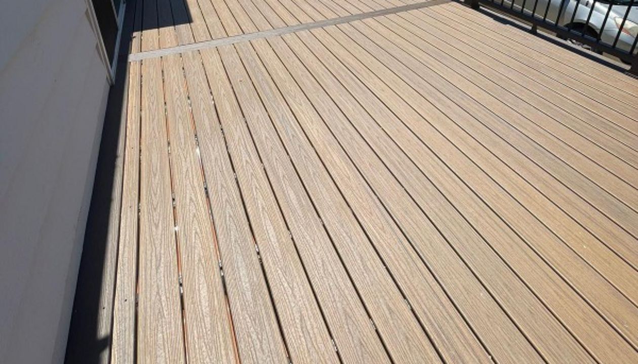 Transcend Havana gold & Spice Rum +Transcends railing