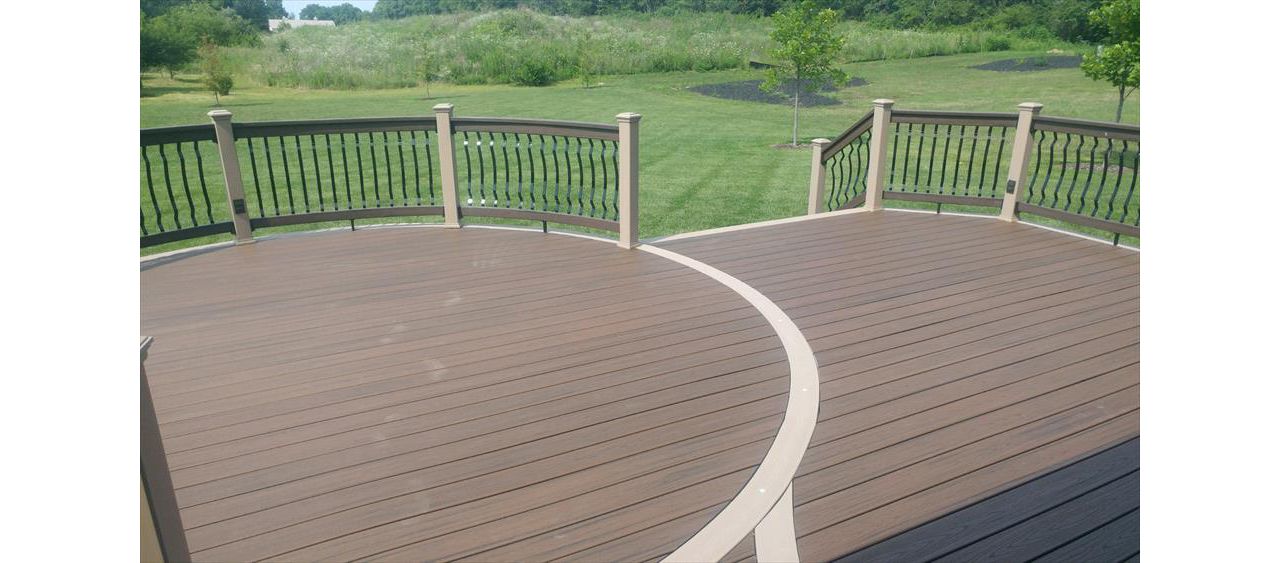 Radius deck and railing with custom radius inlay
