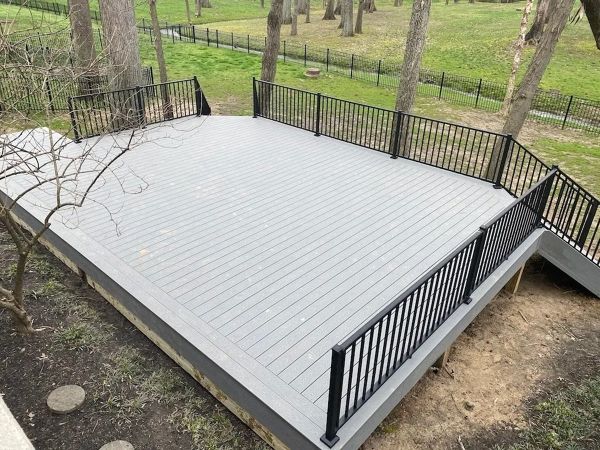 Trex Select Pebble Grey deck